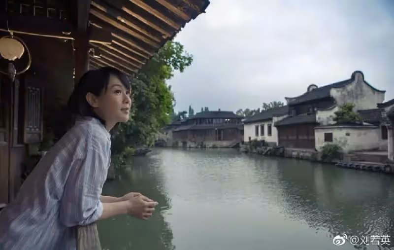 她多年堅持素食辟穀,50歲仍氣質超然:吃素的女人,乾淨沒人厭