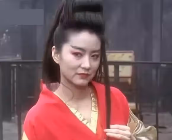 65歲林青霞近照曝光,兩個女兒長得比她還美,網友:真是美了一輩子!