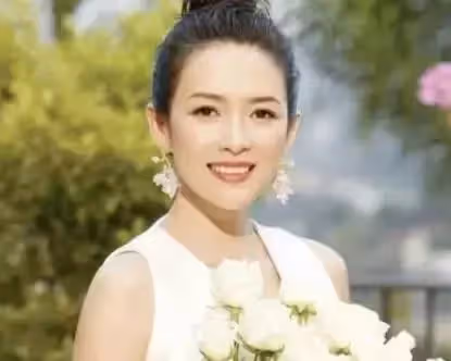 章子怡年輕時有多美?17歲大學照片曝光,這才是真正「玉女掌門人」