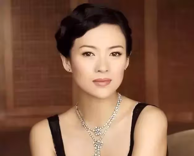 章子怡年輕時有多美?17歲大學照片曝光,這才是真正「玉女掌門人」