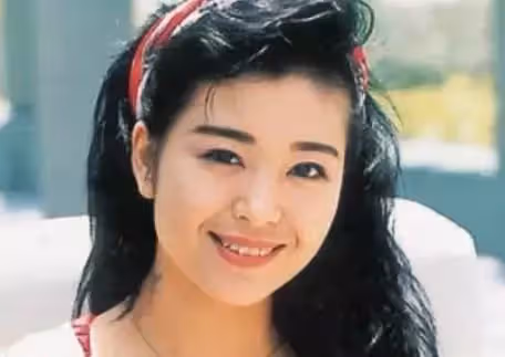 她18歲嫁大30歲富豪!「結婚13天就守寡」繼承遺產 打十年官司「拿到巨額遺產後」二婚重拾幸福