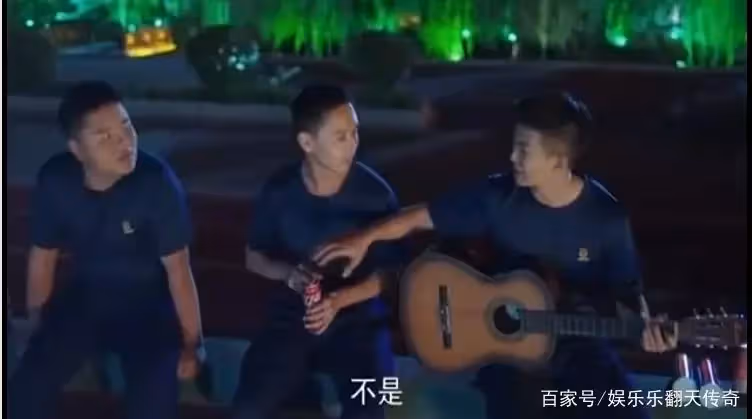 任嘉倫本色出演《藍焰突擊》,洗澡引吭高歌,騎自行車成痞帥十足