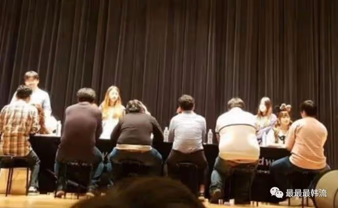 讓男粉絲洗了澡再來簽售…錯了嗎？