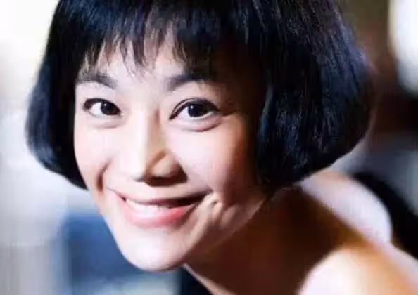 張艾嘉罕露面 68歲「老的太真實」 羅大佑李宗盛曾迷戀過她 網贊：美貌與智慧並存的女人