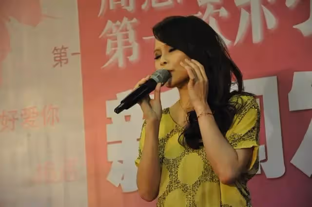 一曲《約定》紅遍歌壇!比肩蔡依林「卻被恩師出賣」毀前途 痛失親人「被好友一語點醒」走出陰霾