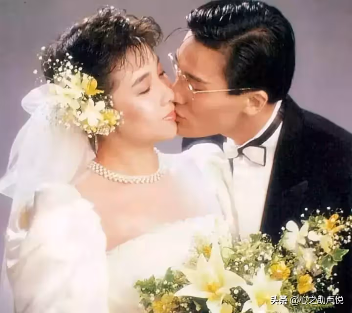 老婆身材臃腫遭群嘲，千面影帝出道多年無緋聞「 獨寵妻子33年」，出門緊牽手不放：沒有她不行
