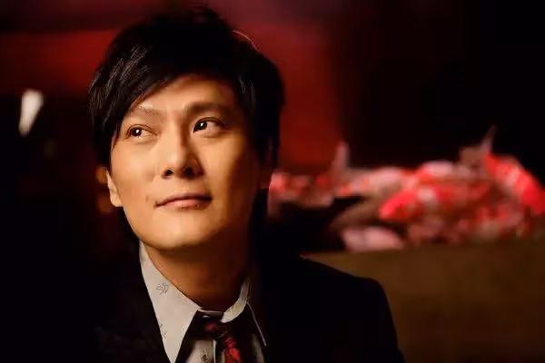 情歌王子的退潮:費玉清告別歌壇,周傳雄榮升教父,王傑一言難盡