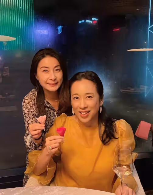 五位「歷屆港姐」齊聚打羽毛球,朱玲玲穿運動裝最搶眼,吳毅將妻子罕見現身
