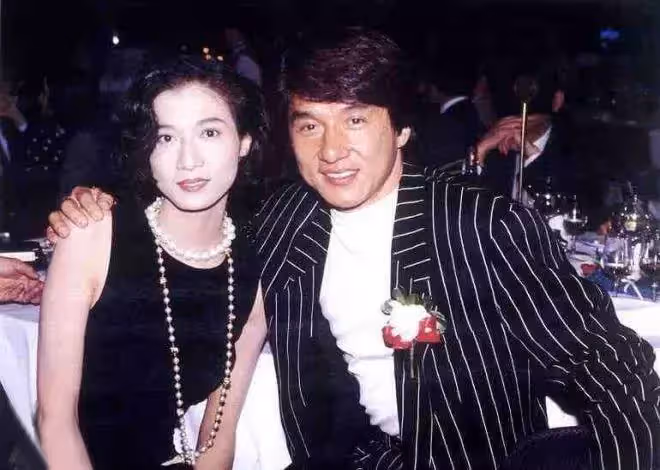 成龍:一次放縱毀了吳綺莉母女一生,他有著怎樣的心路歷程?