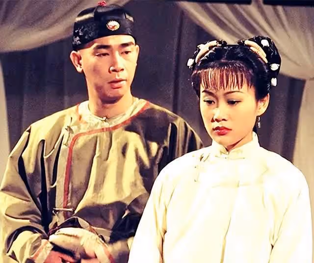 港姐梁小冰何婉盈聚會,從中午喝到晚上太盡興,3次合作都演情敵