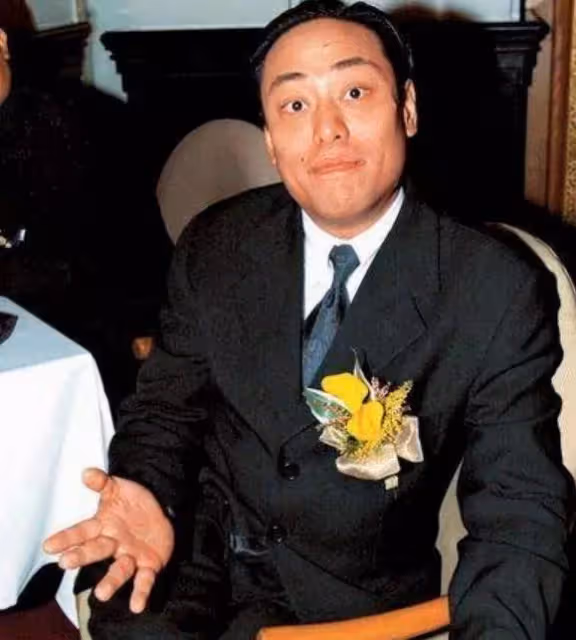 羅兆輝:屌絲逆襲27歲身家10億,羞辱過張智霖,風流半生淒慘離世