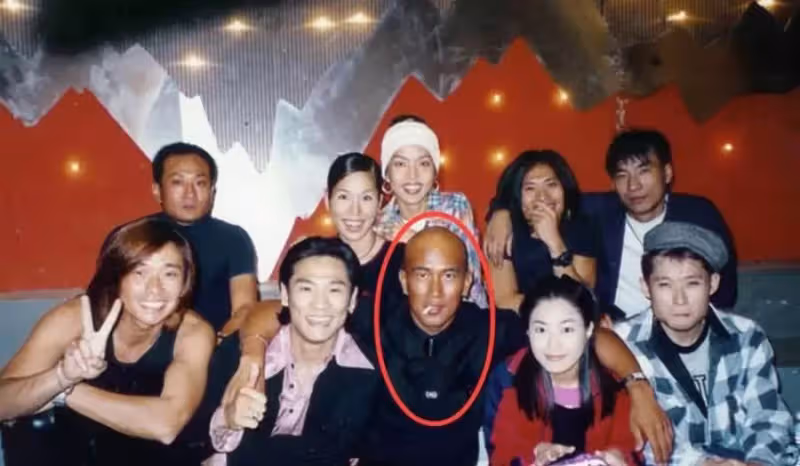 大s結婚17天,8人「登臺唱戲」,真正的輸家只有2人
