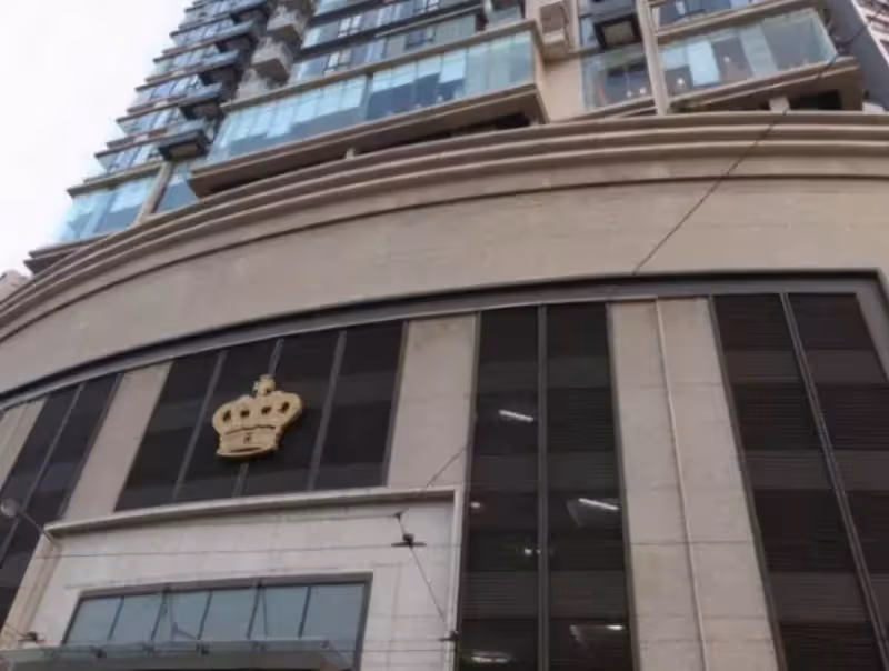 謝霆鋒香港豪宅曝光！家中裝潢簡潔接地氣，唯獨墻面刷綠色很獨特，網友：完全不像是明星住的！