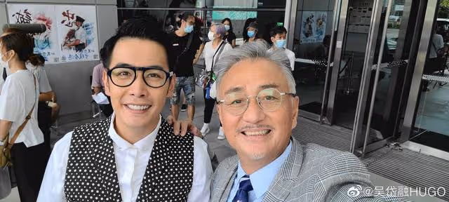 62歲港星曬短片曝近況,與妻子曾因風月片相識,結婚近30年如初戀