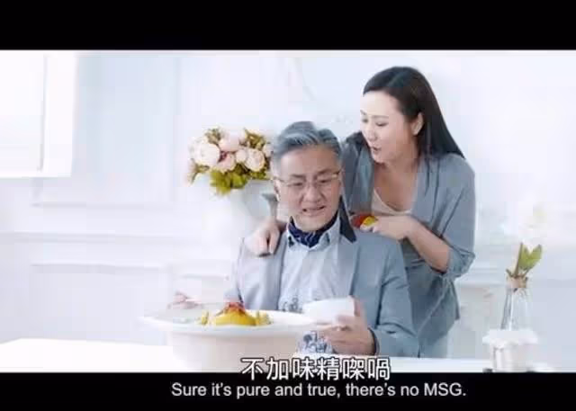 62歲港星曬短片曝近況,與妻子曾因風月片相識,結婚近30年如初戀
