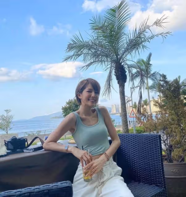 戀情曝光?TVB女神小花被曝與男友築愛巢,對方是金像獎新晉導演