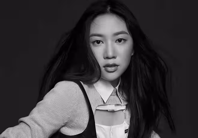 曝甄子丹女兒考進世界名校!18歲膚白貌美賽明星,一年學費近30萬