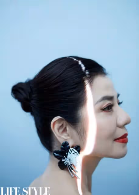 美了一輩子的女人!59歲鍾楚紅「拍雜誌封面」太驚艷,一個皺紋都優雅!