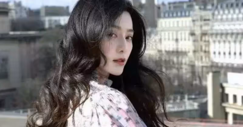 范冰冰為什麼一直保持黑髮？看到她的金髮照，簡直認不出！