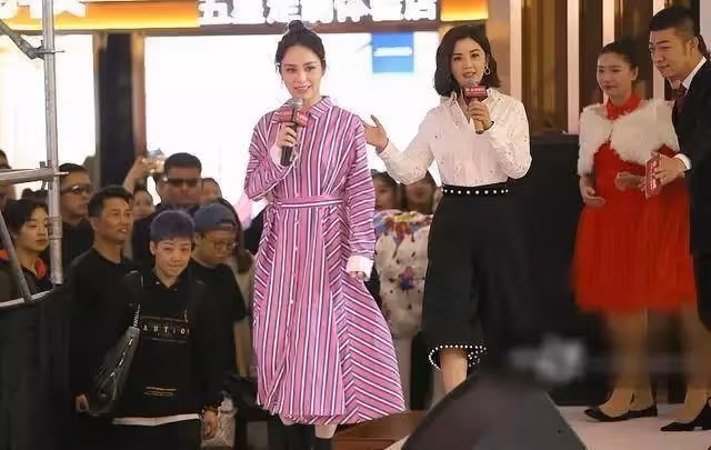 39歲阿嬌有顏就是任性，「上松下松」很拉垮，顯胖又顯矮女神形象全無，網：還好顏值高撐住了