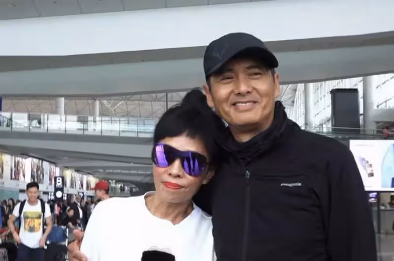 特殊的送別！廖啟智離去時周潤發曾遭吐槽「太虛偽」，竟因想重踏兩人一起走過的山路？網贊：走心了，用自己的方式紀念