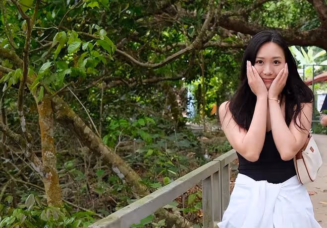 李麗珍女兒與富二代出遊,穿運動背心大秀身材,24歲追求者不斷
