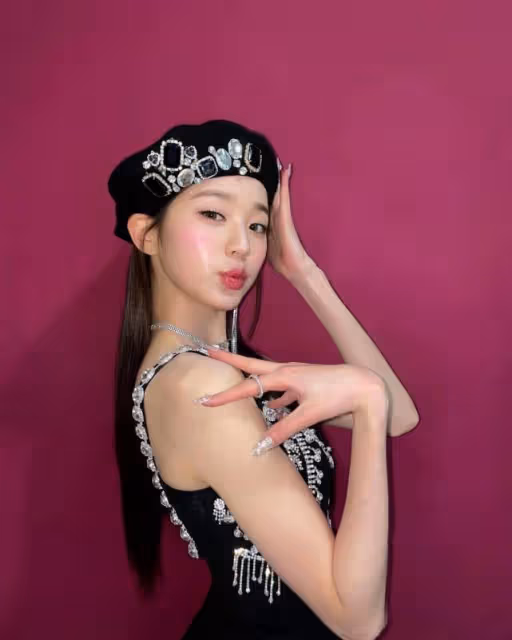 公主般的美貌，18歲的張元英，4年女團愛豆的經歷，令人讚嘆的完美身材！
