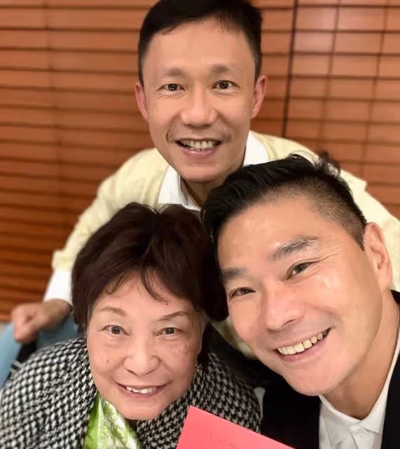 香港知名男主持慶生!曬與丈夫親密合照,結婚近4年感情穩定