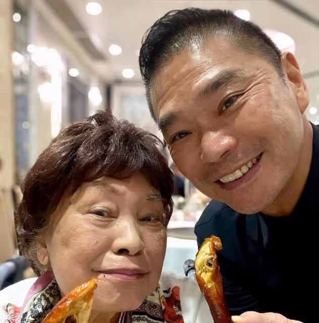 香港知名男主持慶生!曬與丈夫親密合照,結婚近4年感情穩定