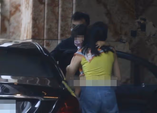 關之琳前夫新戀情曝光!小30歲女友身材出眾,疑似已生育1歲女兒
