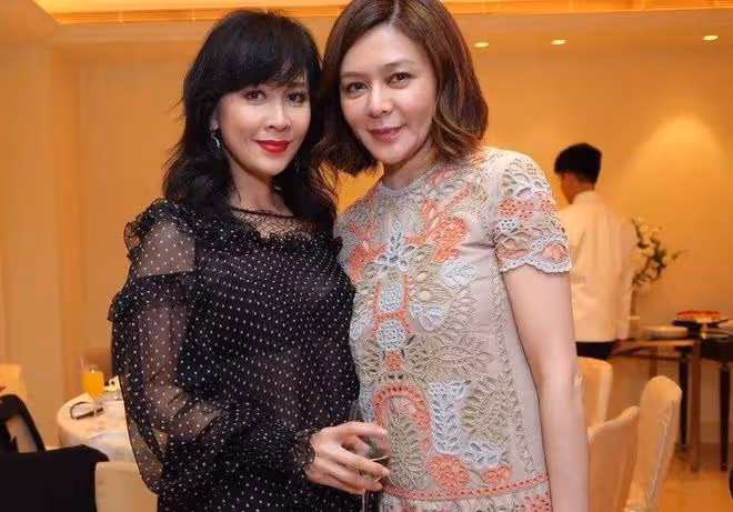 關之琳前夫新戀情曝光!小30歲女友身材出眾,疑似已生育1歲女兒