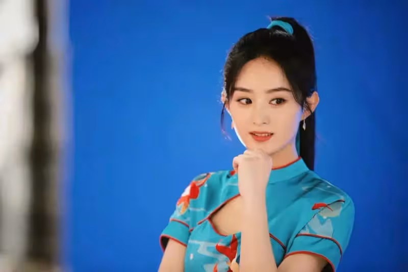 趙麗穎俠女造型美到開掛,穿「鏤空古風旗袍」大秀好身材,氣場變好強!