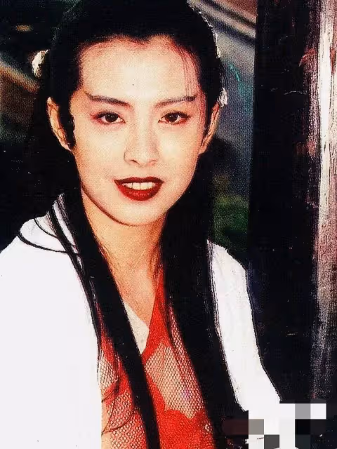 7位白娘子大比拼,最美竟然不是趙雅芝,劉亦菲、李若彤太驚艷