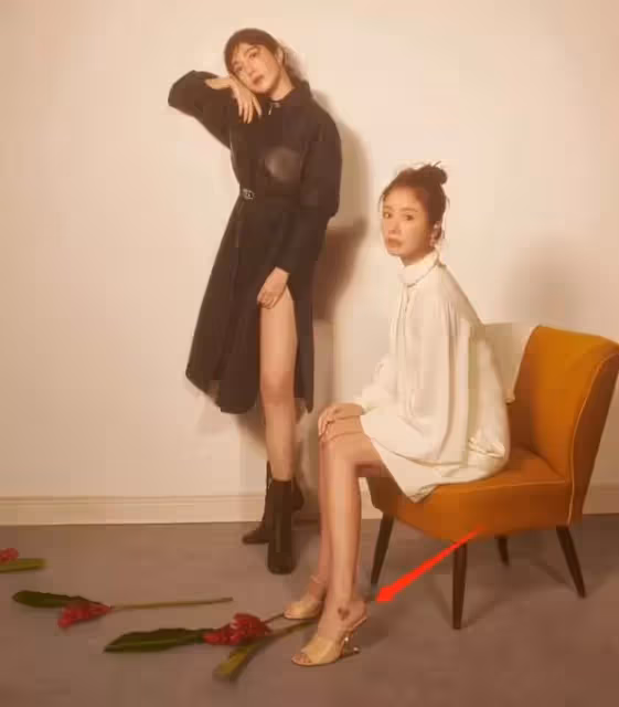 45歲林心如罕見炫美腿!一雙筆直小腿毫無贅肉,「腳背紋身」十分搶眼,網友驚訝:竟然還有叛逆個性的一面