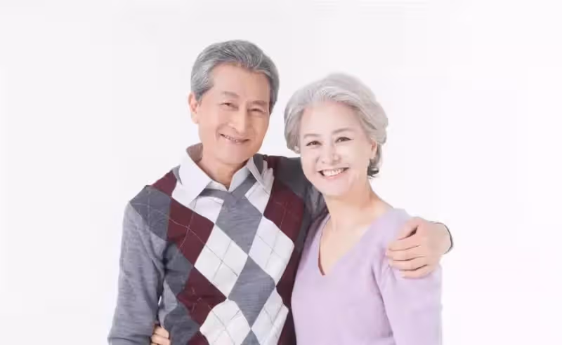 夫妻AA制30年後,男人重病住院,要求老婆伺候自己,妻回應:照顧你可以,每天給我1300塊