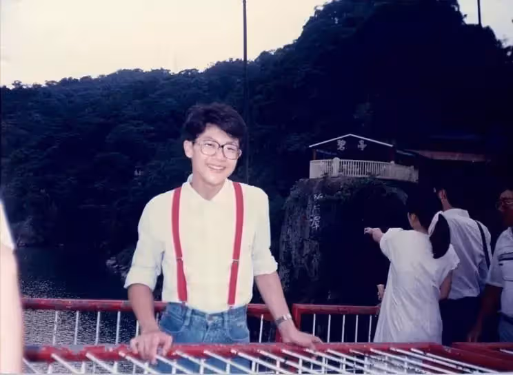 王燦從小貧困「努力賺錢」演成一哥!為爸爸「推掉千萬戲約」忍淚:爸爸叫不出我名字