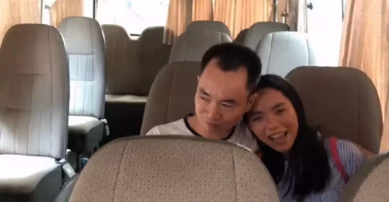 苦尋13年！女兒5歲走失「如今18歲成美國學霸」  跨國尋親淚喊：你就是我的父親