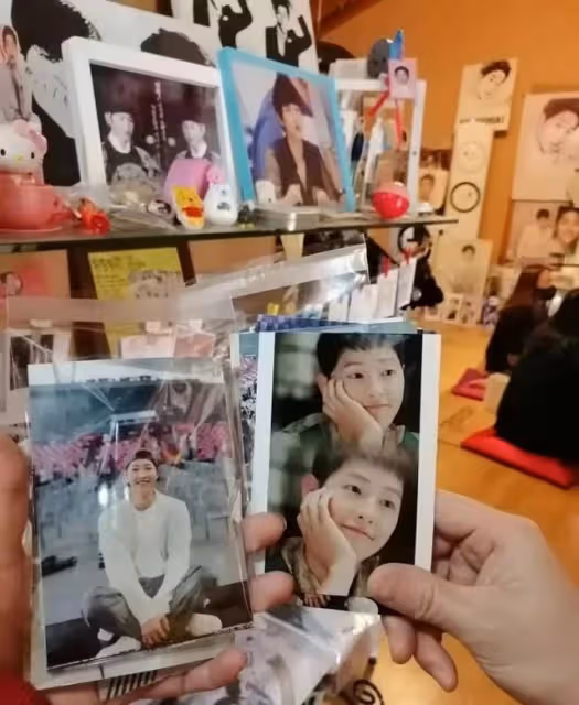 有復婚可能？宋仲基和宋慧喬的合照還在家裡，女方似乎也沒有放下