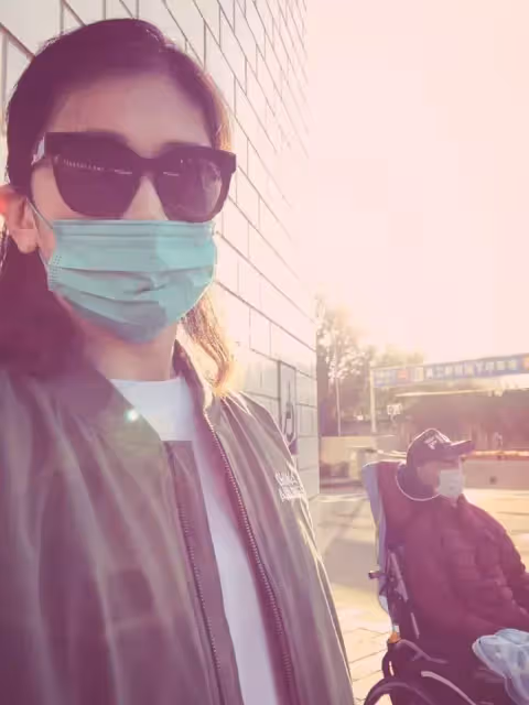 王羽明告別式!女兒返台接獲「舅舅曾江驟離消息」不敢相信 「一直都有聯絡」感慨世事無常