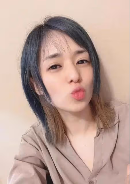 38歲蒼井空顏值如少女，帶雙胞胎泡溫泉身材好，嫁光頭老公很幸福