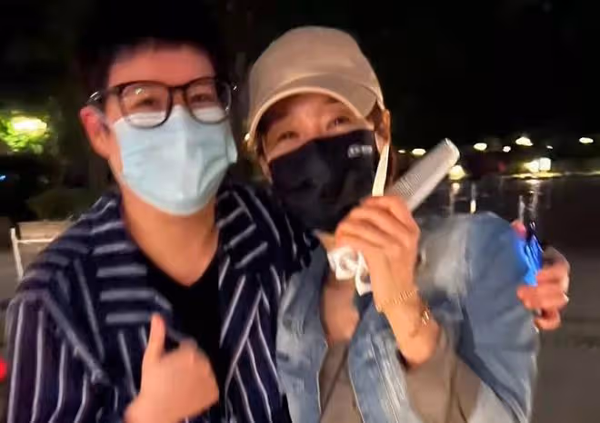 馬伊琍上海隔離,小區內穿粉色睡褲為星二代剪頭,曝光5000萬豪宅