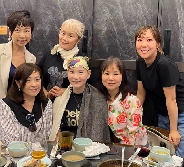 香港知名女星宣布退出娛樂圈！疑乳腺癌復發，包頭巾出鏡身材消瘦