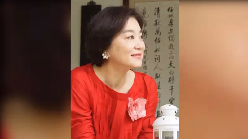 老友因病離去!林青霞偕6大咖敘舊「餐桌畫面藏動人細節」 散會前「依序和過去道別」不再哭泣