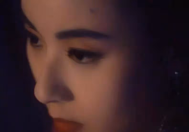 「電眼美人」李美鳳近照曝光，她曾顏值擊敗邱淑貞，劉德華都看呆，網友：一雙電眼太迷人