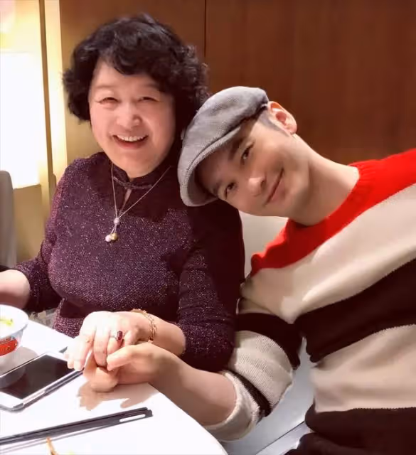 黃曉明之母張素霞:挽救過兒子的婚姻,現在她的心最痛
