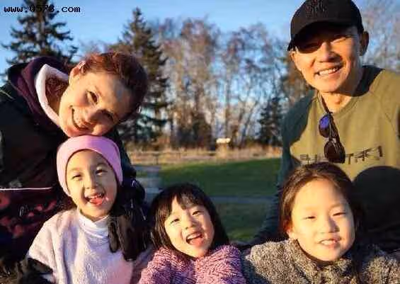 劉畊宏妻子自曝曾有9顆腫瘤是怎麼回事 夫妻直播健身爆火原因