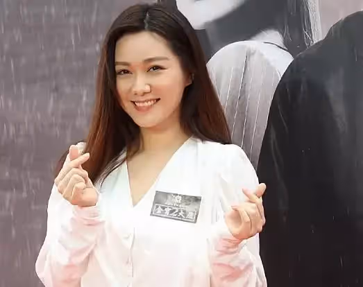湯洛雯懶理父親公開催婚 沒與馬國明討論結婚問題