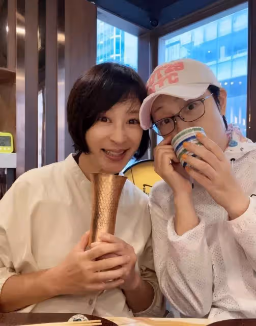 54歲「古裝皇后」黎美嫻近照曝光,美人遲暮變化大到認不出,息影嫁富商約定做丁克,網友:扮相宜古宜今,清麗脫俗!