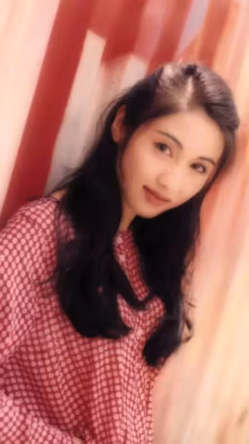 50歲黎姿和張可頤合影,一個顏值回春美翻天,一個卻滿臉塑膠感,網:一個優雅老去,一個保養過度