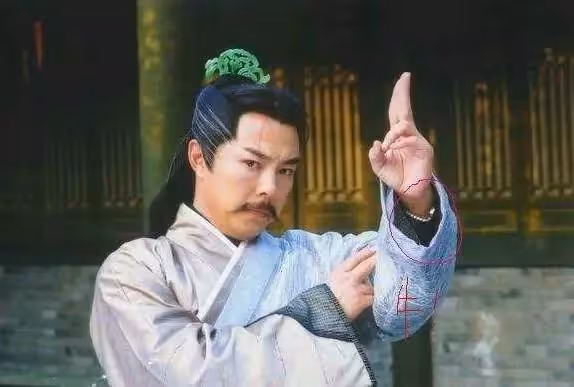 「尷尬十足」的穿幫,看一遍笑一次,網友:導演你是故意的吧